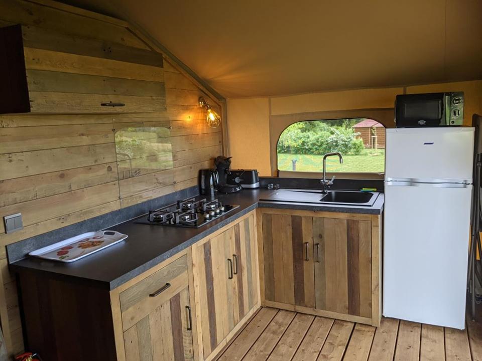 Camping De La Liez 호텔 Peigney 외부 사진